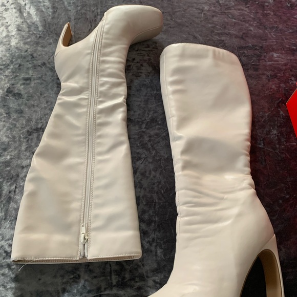 Off white color boots - Picture 4 of 7